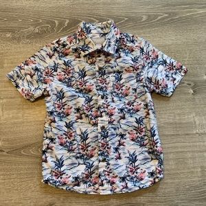 Short sleeve button down shirt